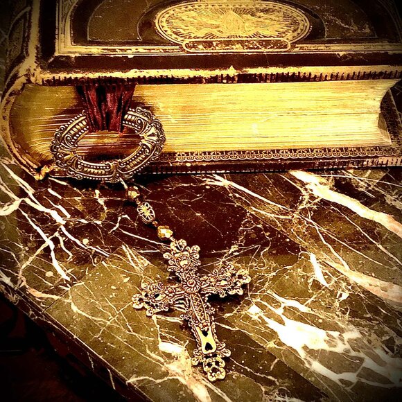 NWT Baroque LG Book Bible Bookmark Jeweled Brass Cross Pendant Burg Moire Ribbon - Picture 6 of 10